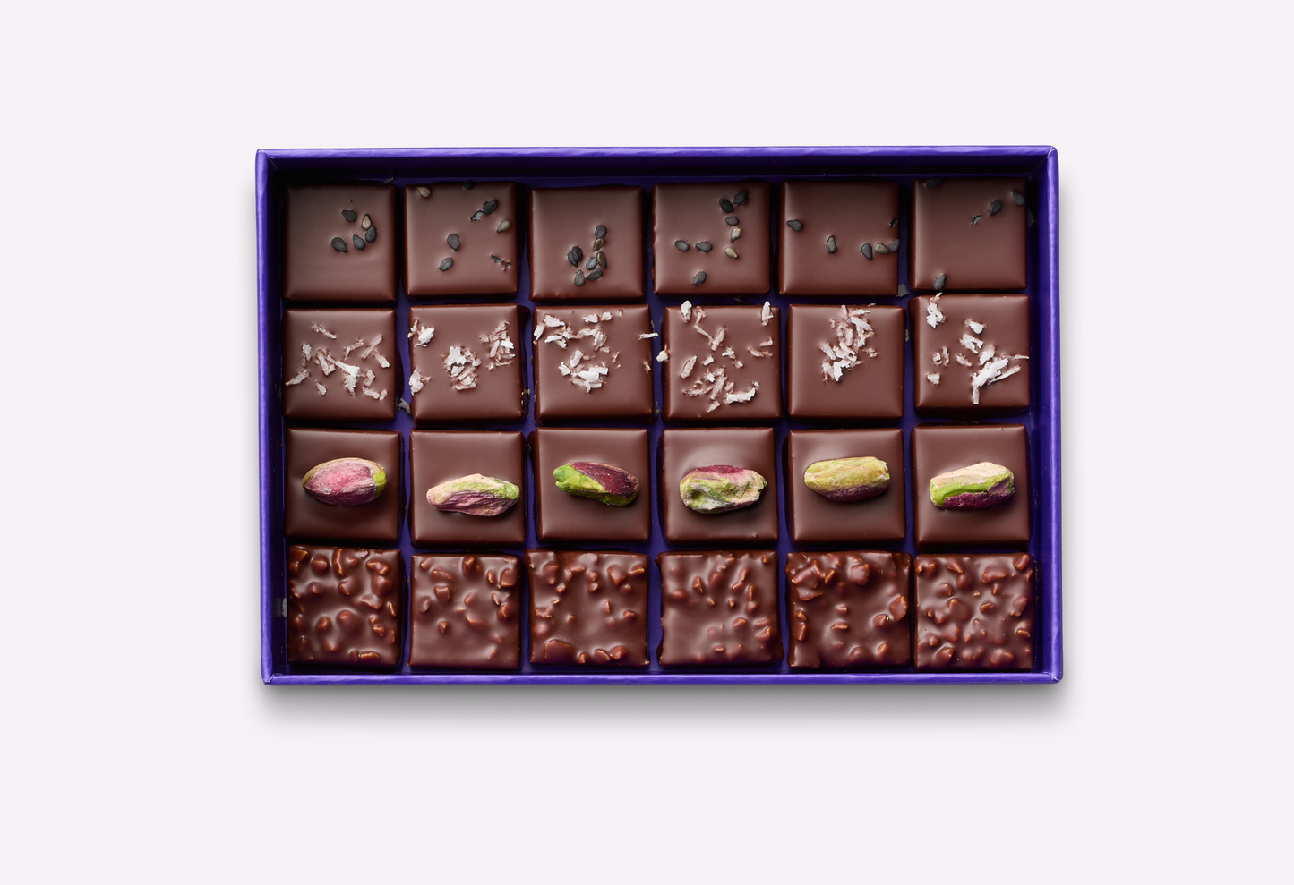 Pur Nougat – Détail der Praline, Léonie Corentin Chocolatier